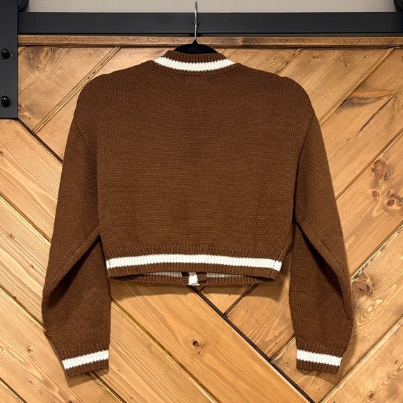 Brown and White Cable Knit Cropped Cardigan Sweater Small Love Tree - Picture 5 of 6